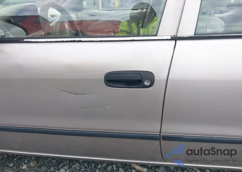 1999 Toyota Corolla Ce из США, поврежденный, VIN 1NXBR12E2XZ193988